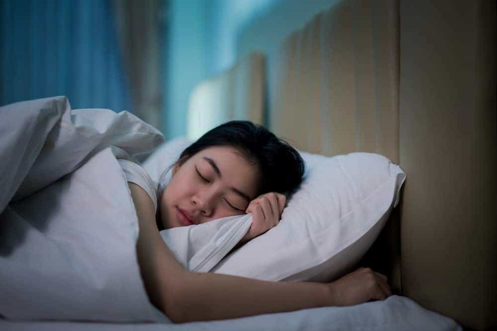 眠れない夜にさようなら！心を落ち着ける12の方法