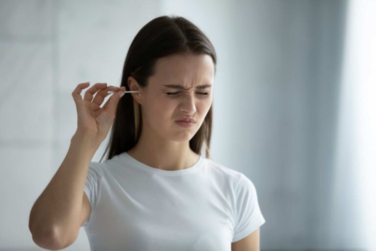 耳掃除は本当に必要？耳垢の詰まりが引き起こす健康リスクと科学的根拠に基づく安全な対策の完全ガイド