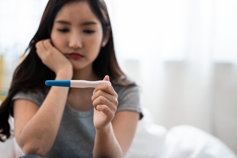 【医師監修】妊娠検査薬が濃すぎ？胞状奇胎の可能性と正しい知識｜hCG値から治療、次の妊娠まで徹底解説