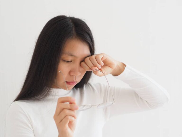 日本の市販目薬（目の充血用）完全ガイド：専門家が成分、危険性、正しい選び方を徹底解説