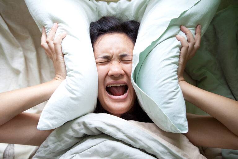 【専門医が解説】子どもの夜驚症（睡眠時驚愕症）の原因と対処法｜ストレス・睡眠不足との関連も網羅