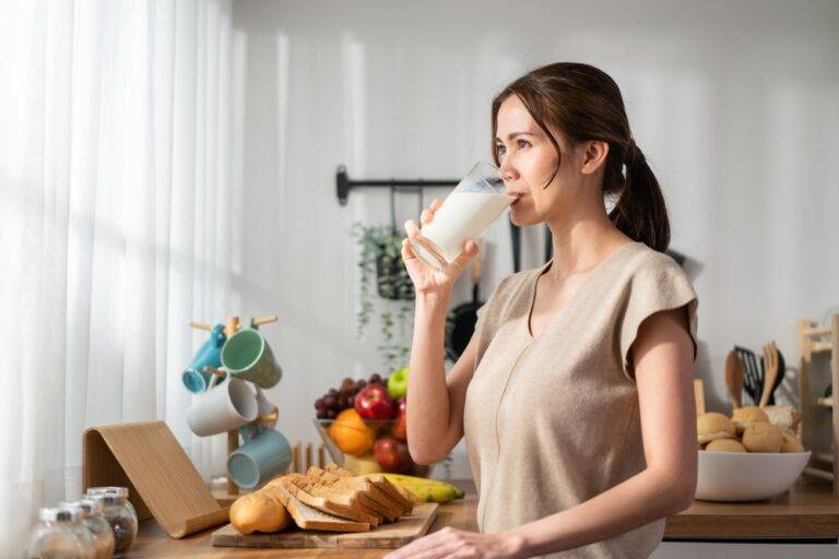 糖尿病患者における血糖値管理のための牛乳摂取完全ガイド：最適なタイミングと正しい選択