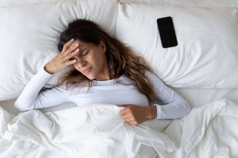 これ以上無視しないで！睡眠不足が引き起こす頭痛の全貌と完全対策ガイド