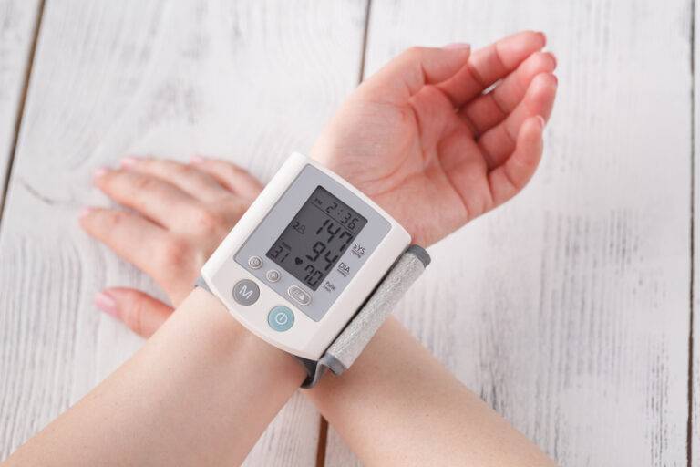 薬を飲んでも血圧が下がらない3つの根本原因と全対策｜治療抵抗性・二次性高血圧のすべて