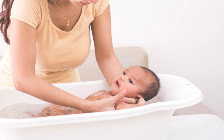 子どものはしかに効く！安全で効果的な7種類の薬草浴