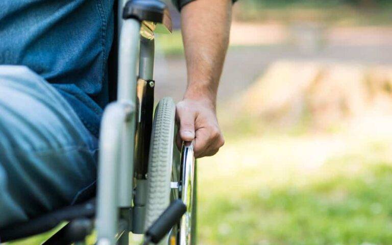 多発性硬化症（MS）のすべて：最新治療、生活設計、公的支援を網羅した完全ガイド