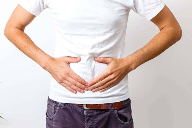 【専門医が監修】直腸がんの初期症状：血便や腹痛は危険？兆候と早期発見の重要性