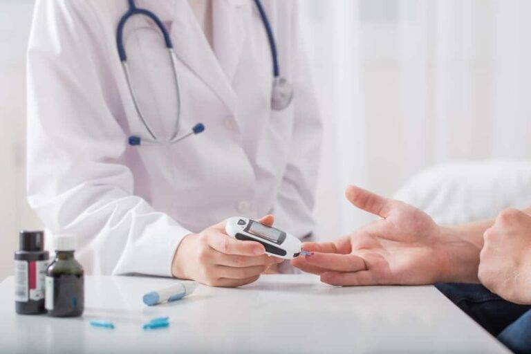 糖尿病の検査費用はいくら？保険適用の範囲・自己負担額から特定健診の活用法まで徹底解説