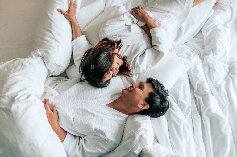 セックスの消費カロリーと科学が示す10の健康効果｜運動量(METs)から心臓病・がん予防まで最新研究で解説