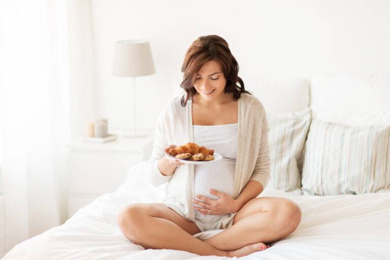 妊娠中期に避けるべき食べ物完全ガイド：安定期に潜むリスクと安産のための食事法