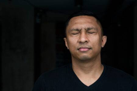 男性のメンタルヘルス危機を乗り切るために：日本の読者へ贈る医学的考察と行動計画