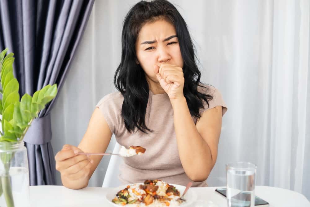 咳に効果的！早く治すために避けるべき5つの食品グループ