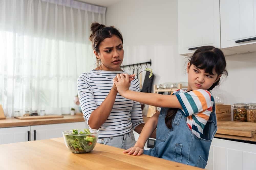 子どもの心理的食欲不振：兆候・原因と対策法