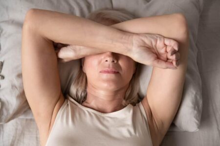 更年期でも輝く性のために：性欲の変化と心と体に優しい改善法