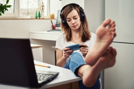 「先延ばし癖とは何か?健康に与える影響とその克服法」 1 「先延ばし癖とは何か?健康に与える影響とその克服法」