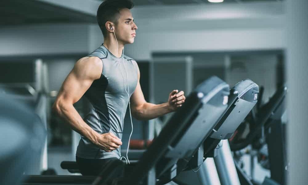 自宅で簡単！男性向け全身脂肪燃焼トレーニング9選