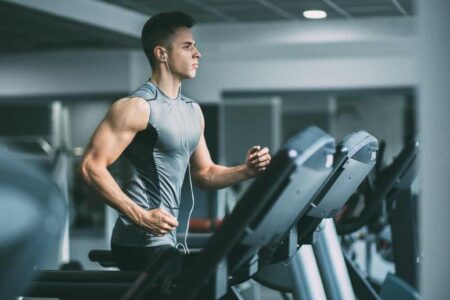 自宅で簡単！男性向け全身脂肪燃焼トレーニング9選