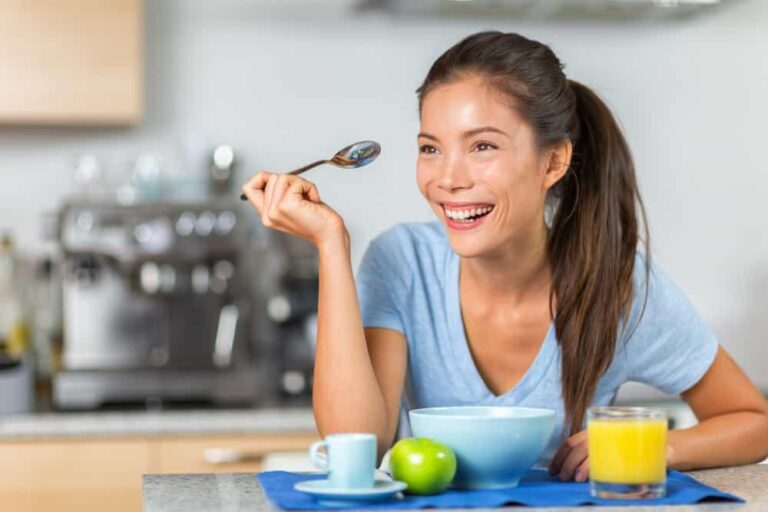 産後の回復と母乳を科学する：豚足薬膳スープの真価と完全栄養ガイド