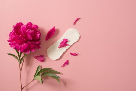 妊娠兆候の出血時、妊娠検査薬のタイミングとは？