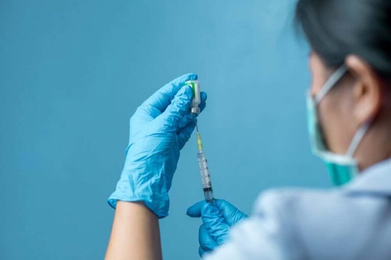 避妊注射の副作用は回復可能か？月経不順と骨密度低下に関する系統的レビューを基に解説