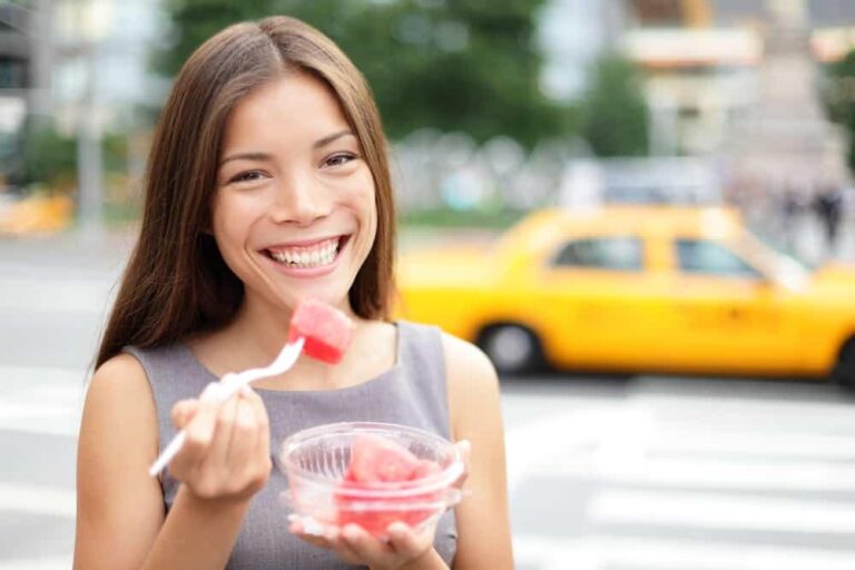 糖尿病でもスイカは食べられる？管理栄養士と医師が最新エビデンスで徹底解説