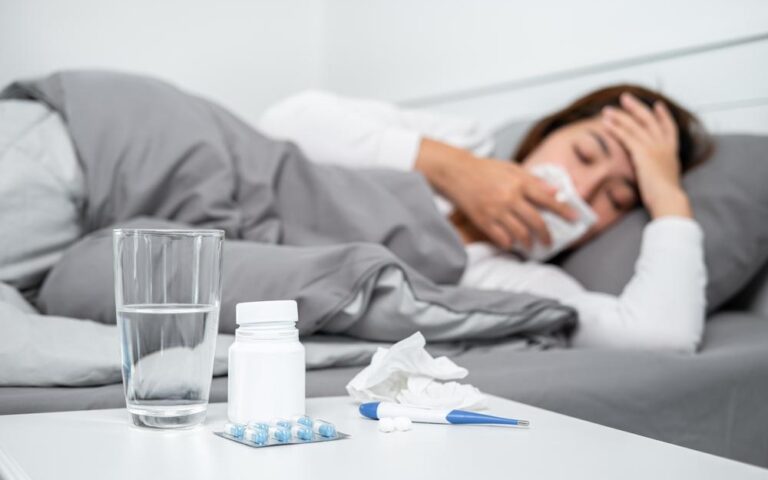 その咳、本当に抗生物質が必要ですか？ 国も推奨する「賢い治し方」と薬剤耐性（AMR）の話