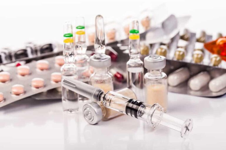 肺癌治療薬の完全ガイド：最新の分子標的薬・免疫療法から日本の承認薬まで徹底解説