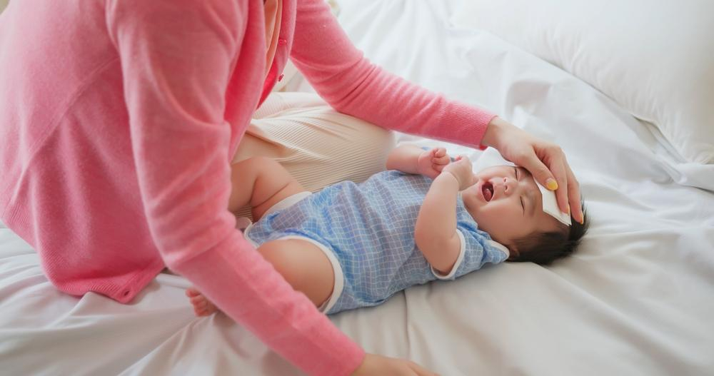 【帝王切開で生まれた赤ちゃんの咳】呼吸器疾患のサインと受診の目安|家庭でできるケア 1 【帝王切開で生まれた赤ちゃんの咳】呼吸器疾患のサインと受診の目安|家庭でできるケア