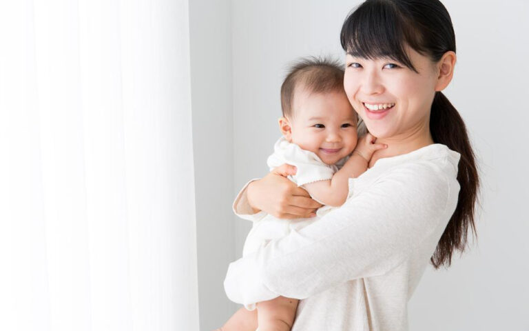 【科学的根拠に基づく】赤ちゃんの痰の完全ガイド：安全な取り方・出し方から家庭でのケア、危険なサインの見分け方まですべて解説