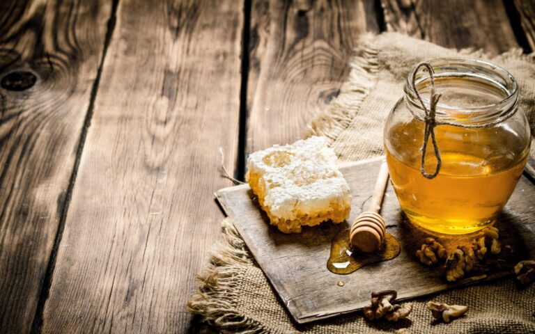 【科学的根拠に基づく】自宅で蜂蜜（はちみつ）を使い美白・美肌を実現する科学的完全ガイド：効果、正しい使い方、危険性、全戦略の徹底解説