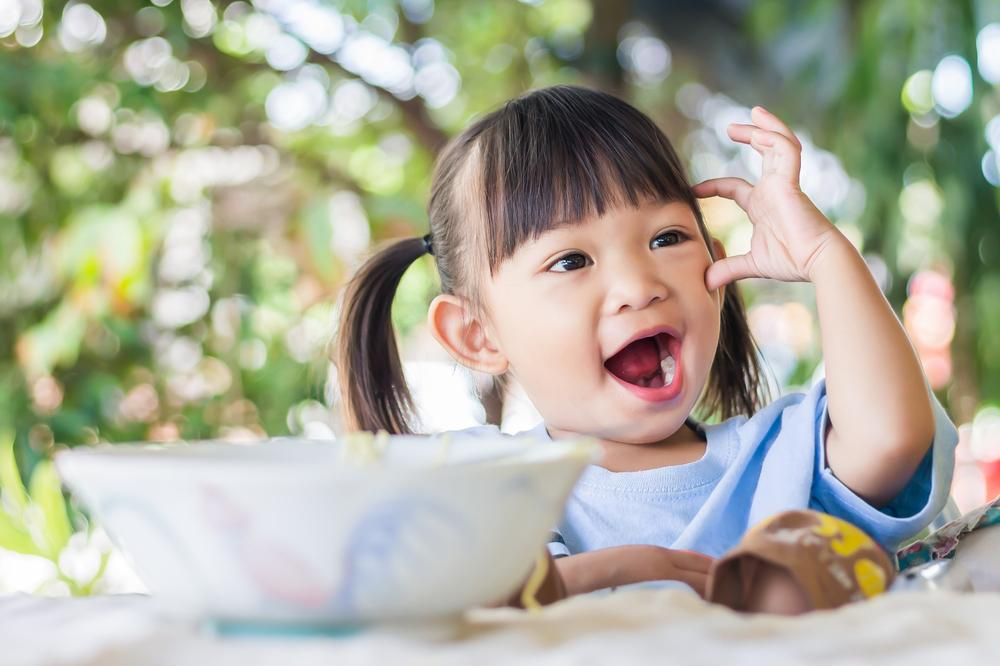 3歳児の言語発達に関する包括的ガイド：言葉の遅れの理解、早期発見、そしてお子様のコミュニケーション能力を育むために