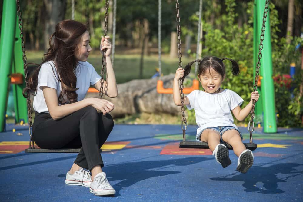 【医師監修】4歳の発達完全ガイド：専門家が解説する心と体の成長、「4歳の壁」の乗り越え方
