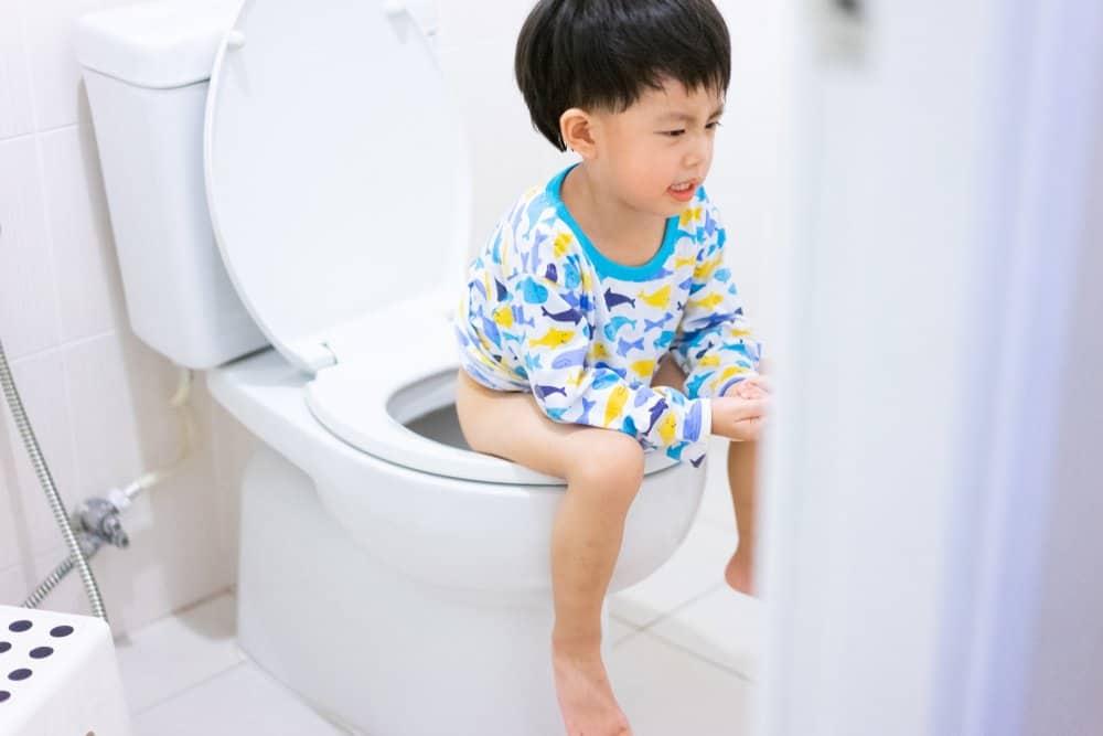 【科学的根拠に基づく】4歳児の便秘：原因から解消法、最新治療薬モビコール®まで、親の悩みを解決する完全ガイド