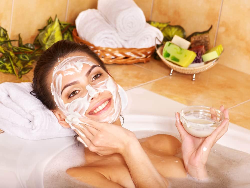 オイリー肌におすすめのフェイスマスク4選｜自宅でできるケアと注意点