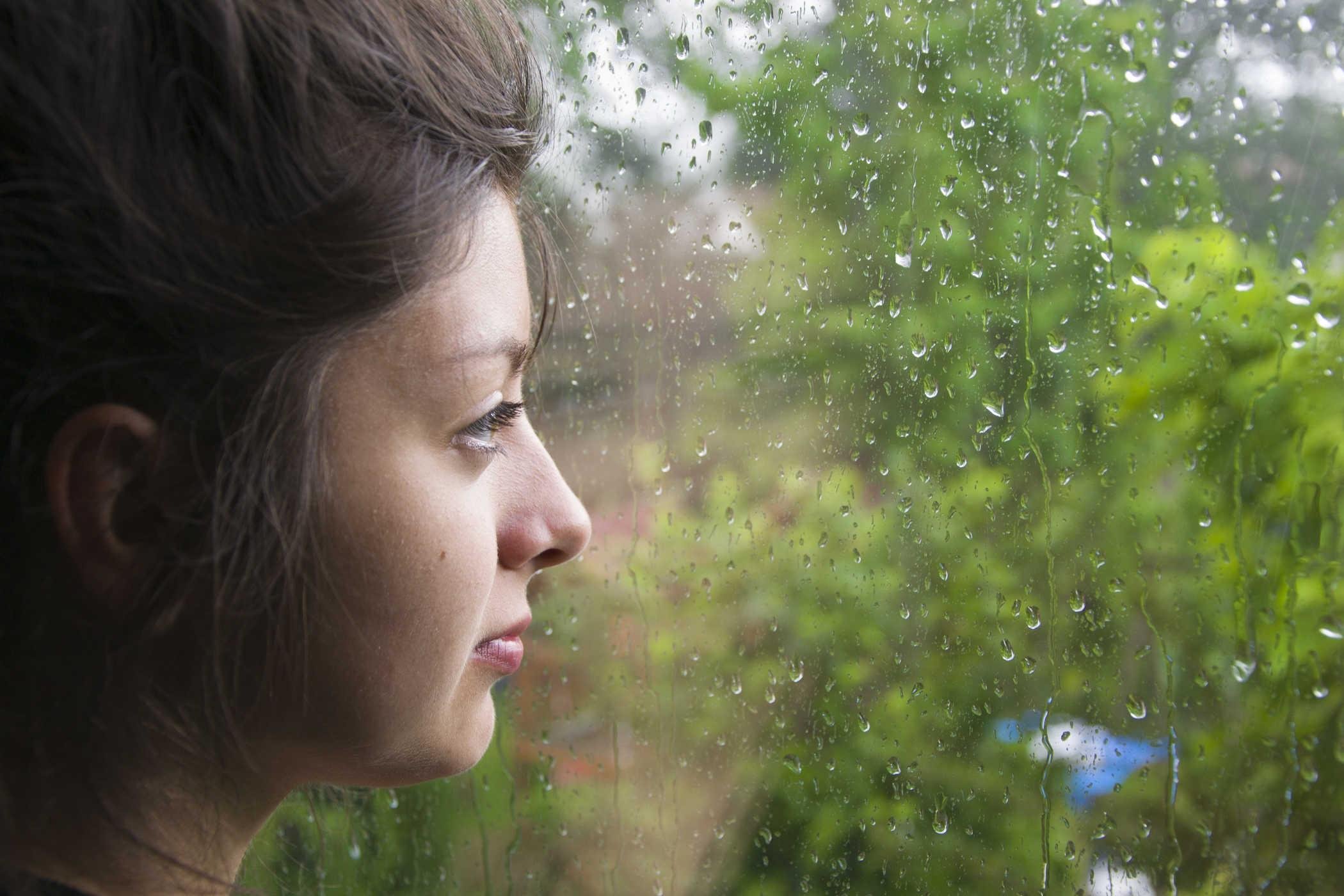 【科学的根拠に基づく】天気が心に及ぼす影響とは？原因と専門家が教える最新対策を徹底解説