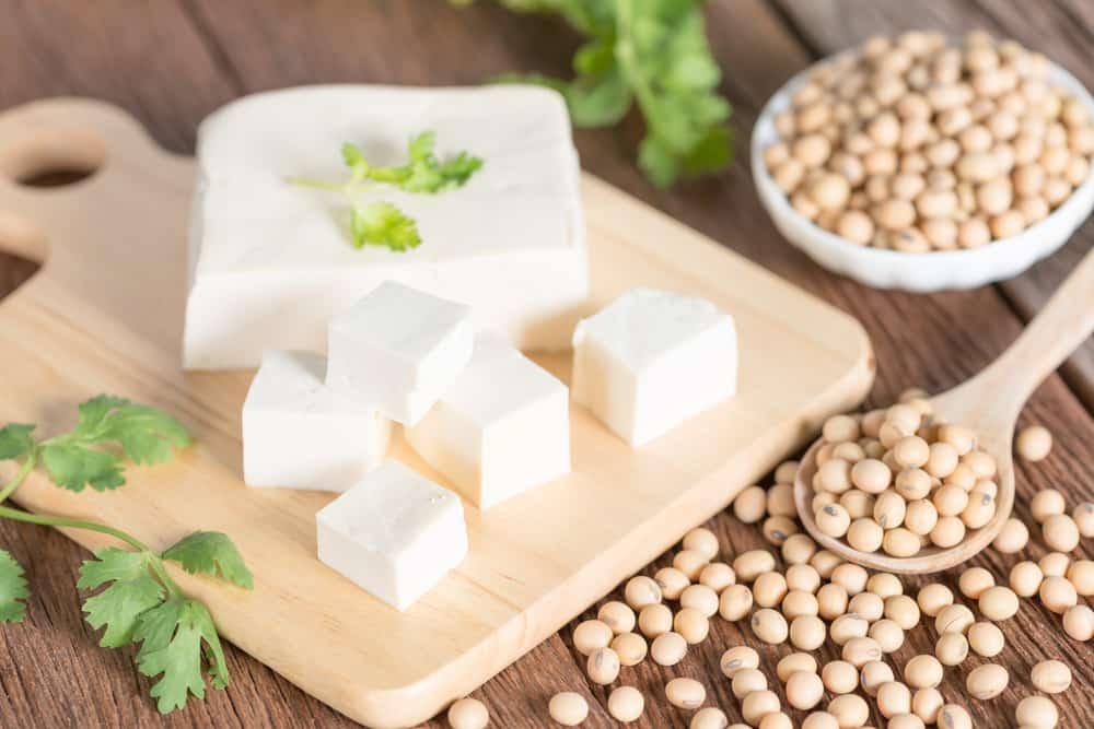 「妊婦の豆腐は1日半丁まで？厚労省推奨の適量と最新研究」