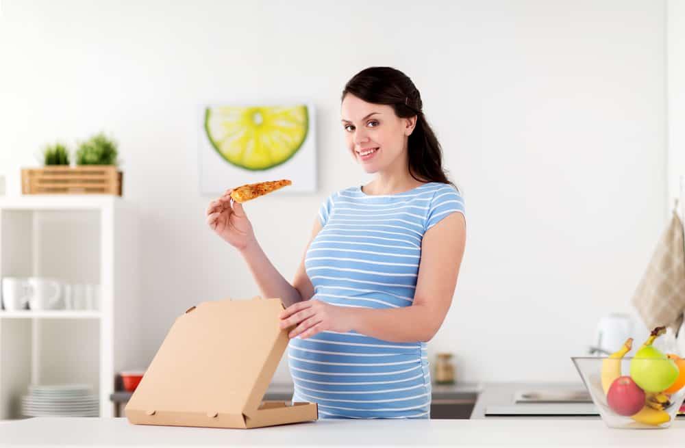 【産婦人科医が解説】妊婦はピザを食べてもいい？安全な食べ方、注意すべき具材、リステリア・トキソプラズマのリスクを徹底解剖