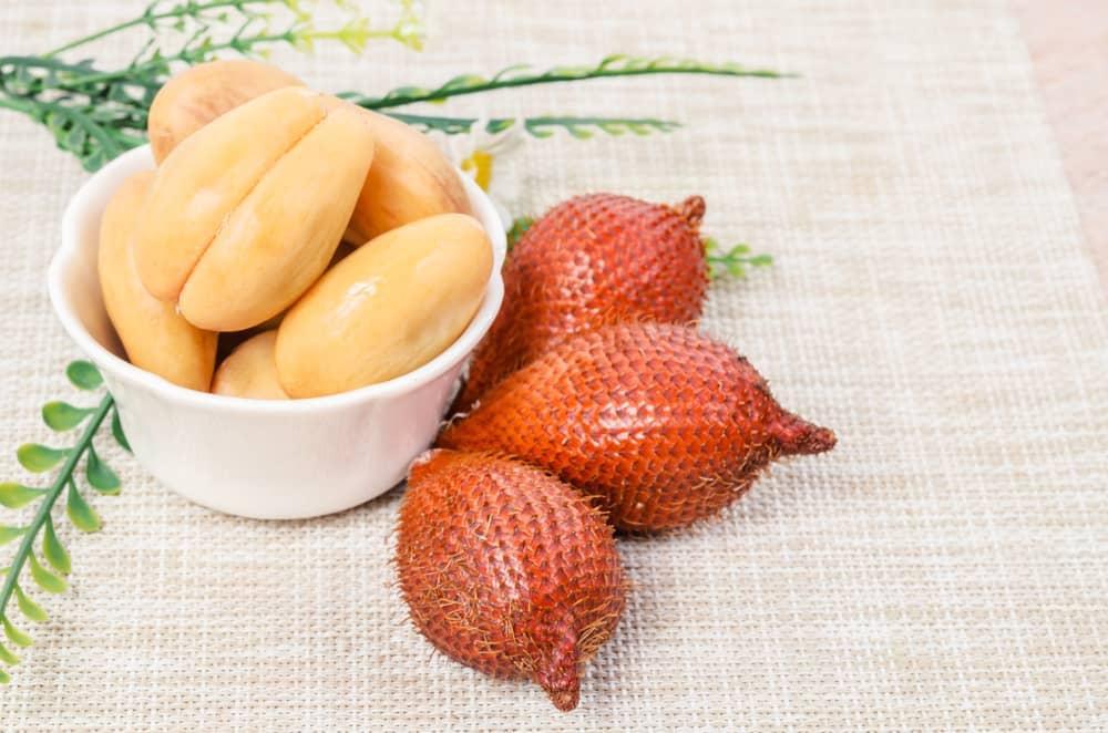 妊婦とサラカヤシ（サラクフルーツ）：日本の専門家による安全性と栄養の徹底分析