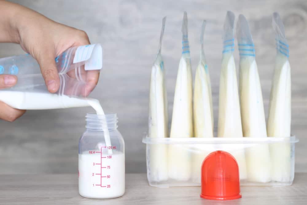 【科学的根拠に基づく】母乳保存の完全ガイド：傷んだサインの見分け方から正しい冷凍・解凍方法まで
