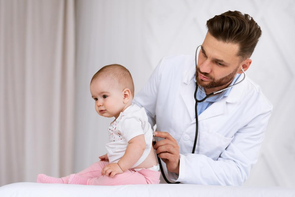 子供の肺炎が繰り返すのはなぜ？考えられる原因と対処法、受診の目安を専門医が徹底解説