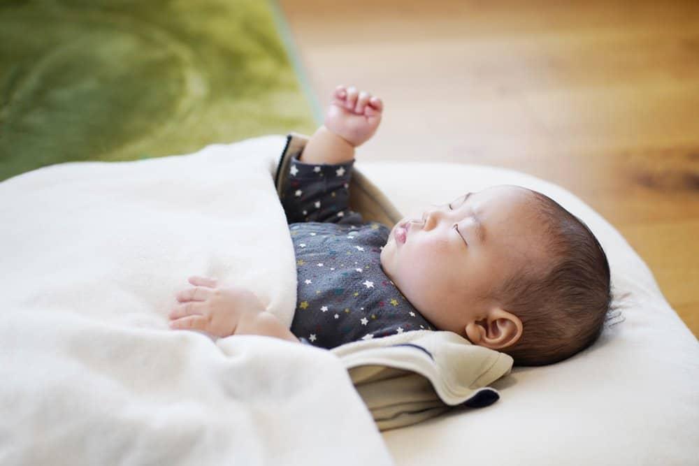 【科学的根拠に基づく】赤ちゃんのエアコン利用のすべて：快適さから必須の安全対策へ、専門家が教える科学的ガイド