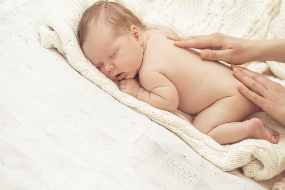 赤ちゃんの肌とビタミンE：効果は本当？皮膚科医が日本の最新ガイドラインと研究に基づき徹底解説