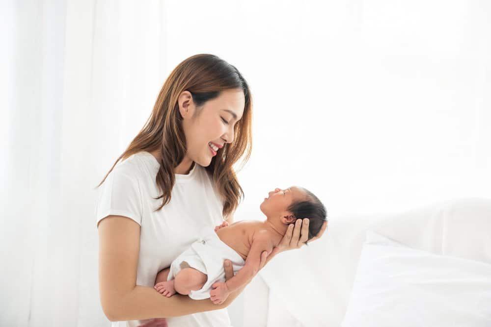 在胎33週の早産：予後とケアに関するご家族のための包括的ガイド