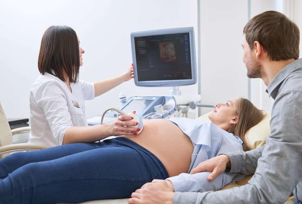 4Dエコー検査とは？妊娠中に知っておきたい重要なタイミング、費用、安全性のすべて