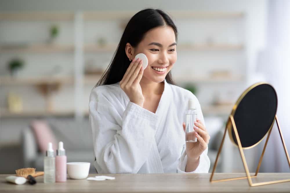 【皮膚科医監修】BHA（サリチル酸）の正しい選び方と併用禁忌｜論文と規制に基づく毛穴・ニキビへの最適解