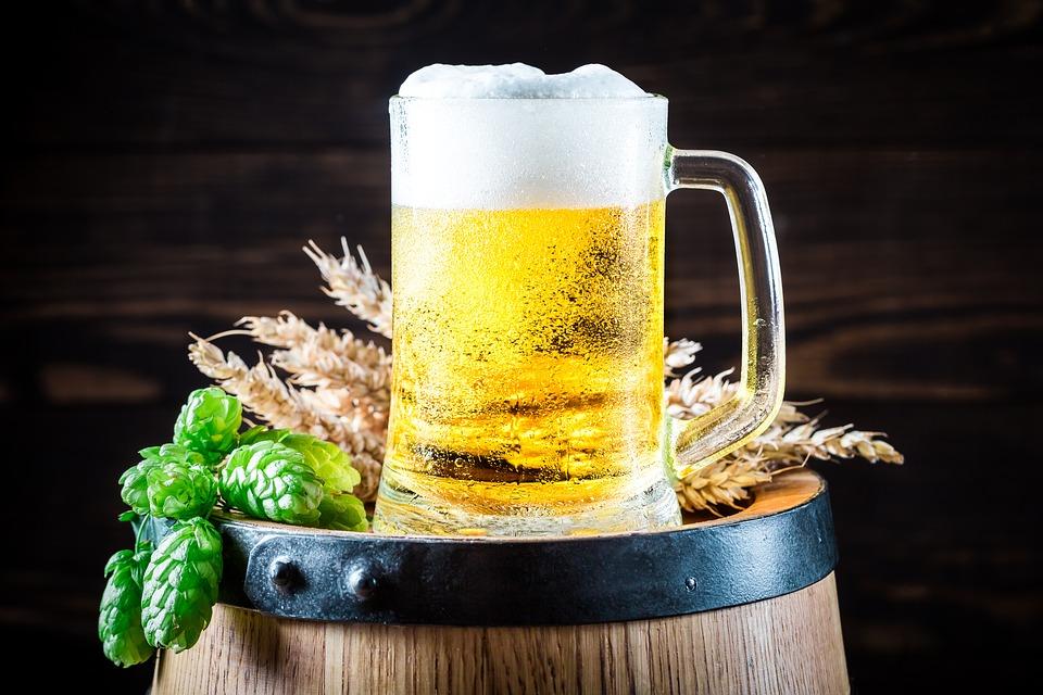 ビールの美容効果を科学的に解明：肌と髪への真実と神話