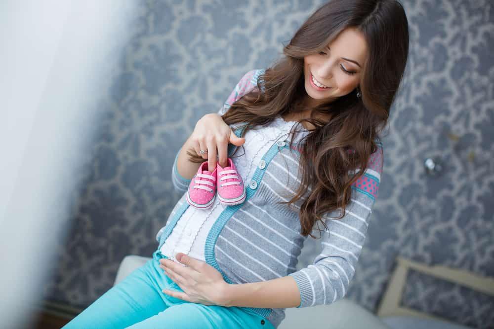 「女の子を妊娠する兆候は本当？気になるジンクスと医学的に正確な性別判定法を産婦人科専門家が徹底解説」