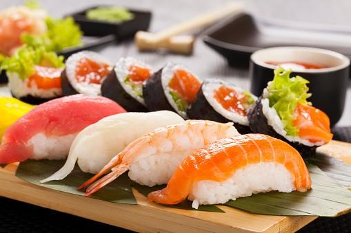 妊娠中の寿司：安全な楽しみ方と知っておくべきリスク – 産婦人科医による完全ガイド