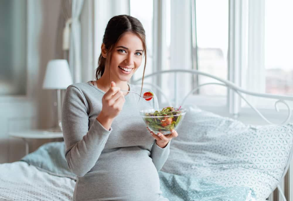 妊娠中のトマト摂取で気をつけたいポイント 母子ともに健康を守るための賢い食べ方