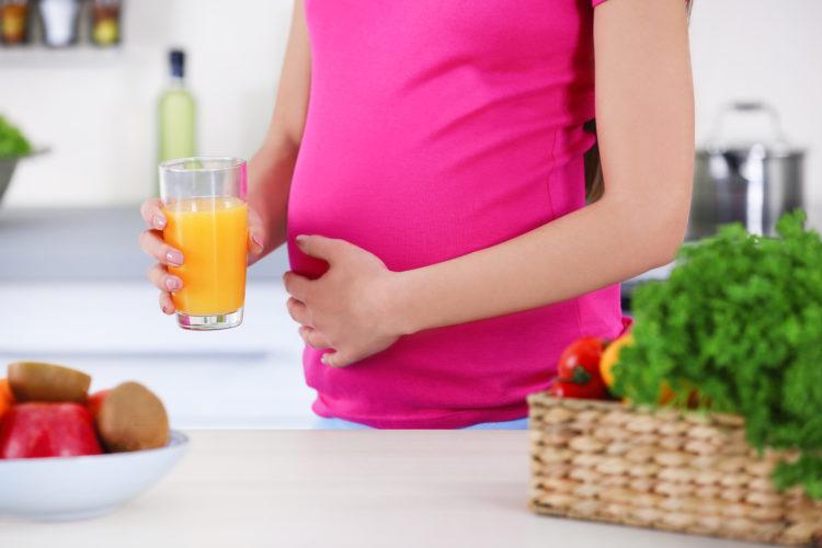妊娠中のビタミンC：サプリは必要？厚生労働省の推奨量と食事での摂り方を専門家が徹底解説